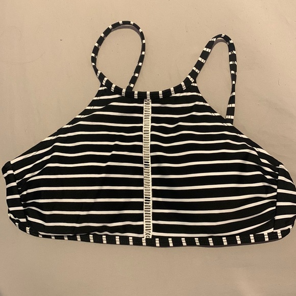 Black n White Xhiliration bikini top - Picture 1 of 3